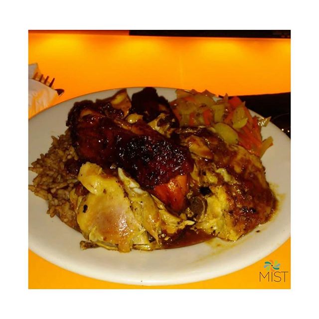 It's Caribbean Corner Monday here at #MISTHarlem. Join us by the bar at 5pm as we kick off our $5 Jerk Chicken & Curry Chicken Plates. Don't forget to ask about our $6 Oxtails Plates all served with rice & peas a side of vegetables & sweet plantains 😋 #CaribbeanCornerMondays #MISTHarlem #CaribbeanFood #Oxtails #Curry #Chicken #JerkChicken #Harlem #NYC #GoodEats #Vibes